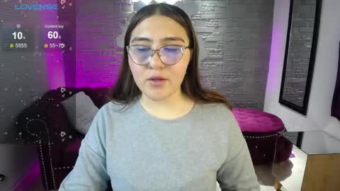 Snapshot of diamondfox_m chatting on 05/20/26, 10:54 Your Diamond online show from 05/20/26, 10:54