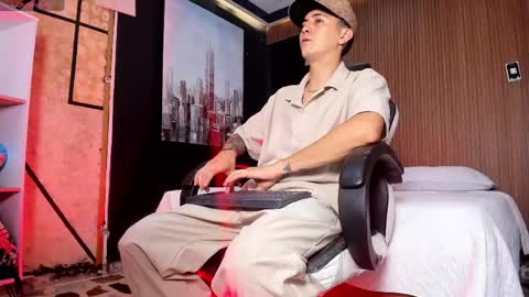 diamondss_1 online show from 05/21/26, 08:38