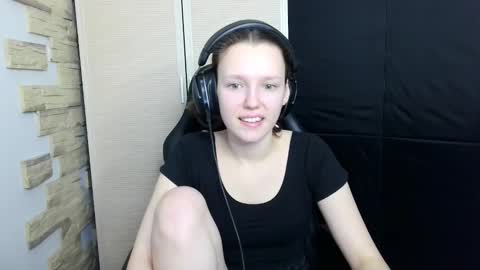 diana_back3 online show from 11/19/25, 12:05