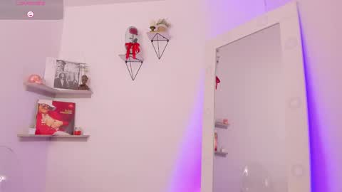 Snapshot of diana_white_ chatting on 02/06/25, 02:44 Diana White Dahiana online show from 02/06/25, 02:44