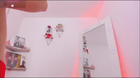 Snapshot of diana_white_ chatting on 02/27/25, 12:54 Diana White Dahiana online show from 02/27/25, 12:54