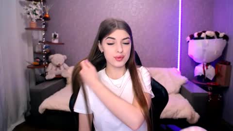 Snapshot of dianaa_lee chatting on 02/17/26, 04:02 DIANA online show from 02/17/26, 04:02