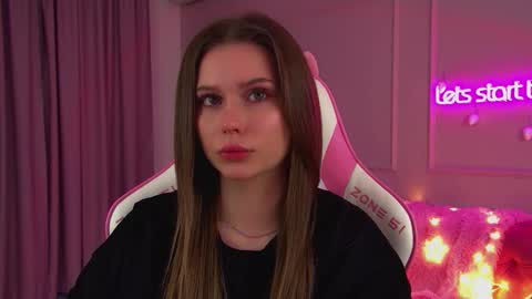 Diana online show from 12/17/25, 06:30