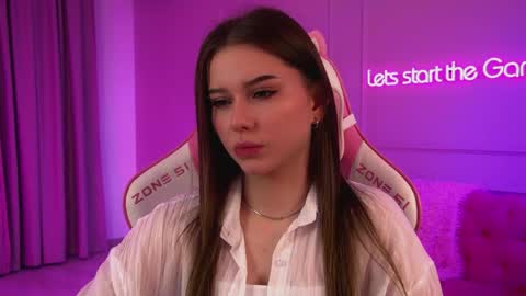 Snapshot of dianabecker chatting on 05/04/26, 06:26 Diana online show from 05/04/26, 06:26