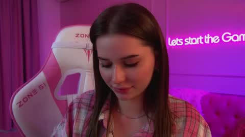 Snapshot of dianabecker chatting on 05/19/26, 02:07 Diana online show from 05/19/26, 02:07