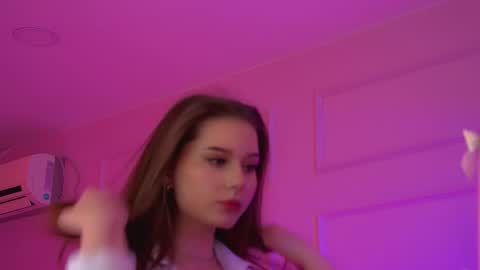 Snapshot of dianabecker chatting on 05/21/26, 06:26 Diana online show from 05/21/26, 06:26
