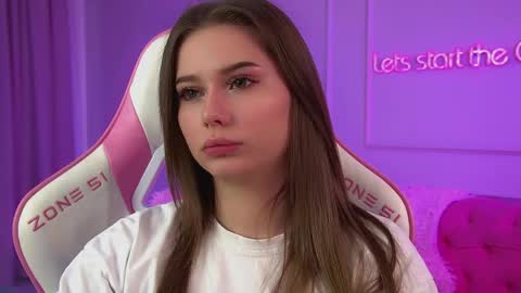Snapshot of dianabecker chatting on 06/03/26, 06:27 Diana online show from 06/03/26, 06:27