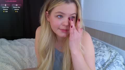 Olga online show from 11/17/25, 07:47