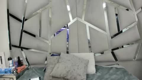 dianarous online show from 12/11/24, 07:20