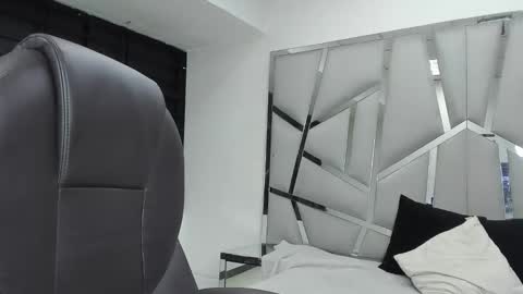 dianarous online show from 02/17/26, 03:25