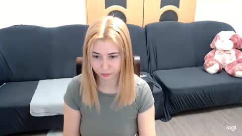 Snapshot of dianasmiey7 chatting on 02/04/25, 09:28 dianasmiey7 online show from 02/04/25, 09:28
