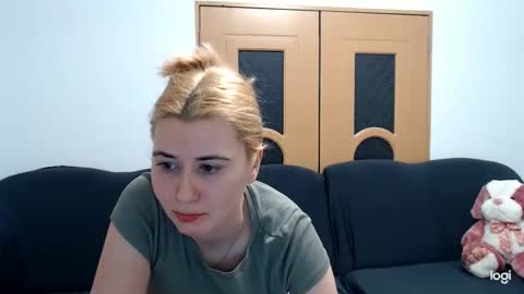Snapshot of dianasmiey7 chatting on 02/09/25, 09:17 dianasmiey7 online show from 02/09/25, 09:17