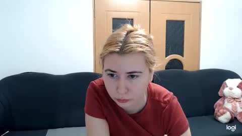 Snapshot of dianasmiey7 chatting on 02/15/25, 09:05 dianasmiey7 online show from 02/15/25, 09:05