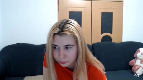 Snapshot of dianasmiey7 chatting on 03/07/25, 06:11 dianasmiey7 online show from 03/07/25, 06:11