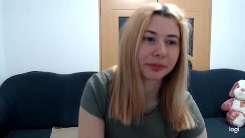 Snapshot of dianasmiey7 chatting on 03/08/25, 08:22 dianasmiey7 online show from 03/08/25, 08:22