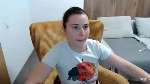 Snapshot of dianasmiey7 chatting on 05/27/26, 09:39 dianasmiey7 online show from 05/27/26, 09:39