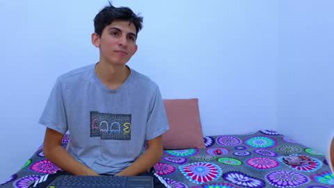 Ana  Leo online show from 02/04/25, 11:49