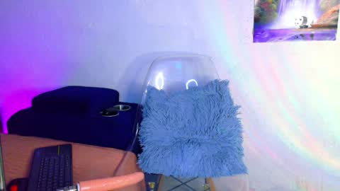 DIANE online show from 01/10/25, 01:41