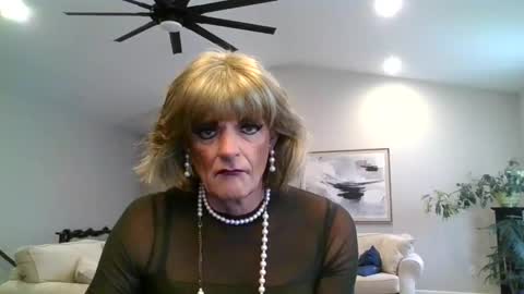 Snapshot of dianeheels chatting on 01/08/25, 05:37 dianeheels online show from 01/08/25, 05:37