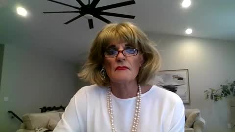Snapshot of dianeheels chatting on 01/13/25, 06:38 dianeheels online show from 01/13/25, 06:38