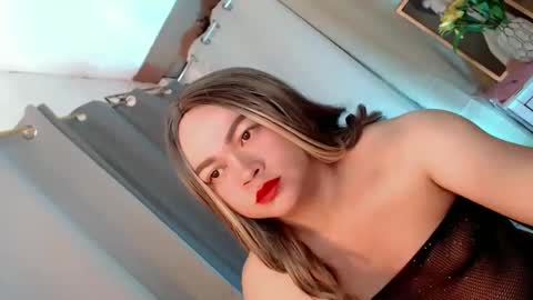 Snapshot of dianne_horny chatting on 02/01/26, 12:31 Dianne online show from 02/01/26, 12:31