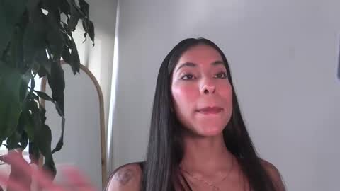 Melania   -    online show from 02/15/25, 09:48