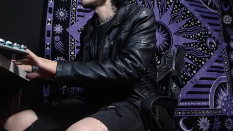 DICAPRIO online show from 02/05/25, 07:53