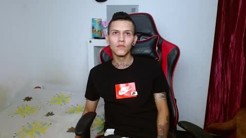 dick_monster23cm online show from 12/18/24, 12:21