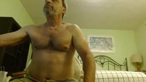 Snapshot of dickbeswollen123 chatting on 05/03/26, 05:52 dickbeswollen123 online show from 05/03/26, 05:52