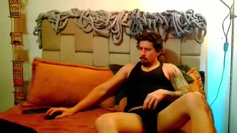 Snapshot of dickdamian_ chatting on 03/09/25, 02:29 Damin online show from 03/09/25, 02:29