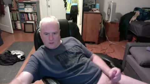 Snapshot of dickflasher5 chatting on 12/27/24, 05:16 Richard Fleischer online show from 12/27/24, 05:16