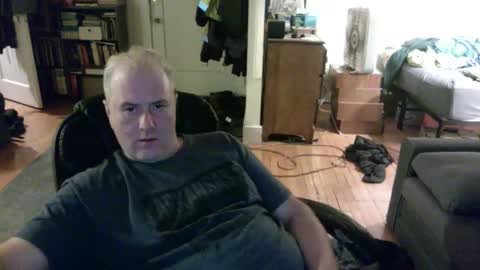 Snapshot of dickflasher5 chatting on 12/31/24, 03:23 Richard Fleischer online show from 12/31/24, 03:23