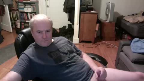 Snapshot of dickflasher5 chatting on 02/14/25, 08:42 Richard Fleischer online show from 02/14/25, 08:42