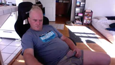 Snapshot of dickflasher5 chatting on 10/03/25, 02:25 Richard Fleischer online show from 10/03/25, 02:25