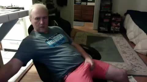 Snapshot of dickflasher5 chatting on 11/10/25, 08:35 Richard Fleischer online show from 11/10/25, 08:35