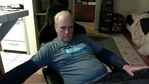 Snapshot of dickflasher5 chatting on 11/11/25, 04:23 Richard Fleischer online show from 11/11/25, 04:23