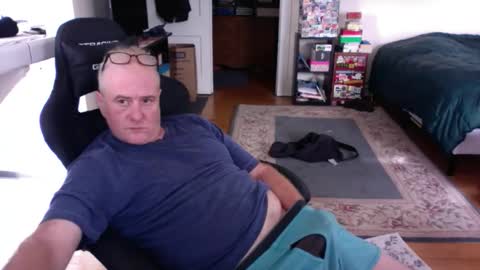 Snapshot of dickflasher5 chatting on 11/22/25, 04:50 Richard Fleischer online show from 11/22/25, 04:50