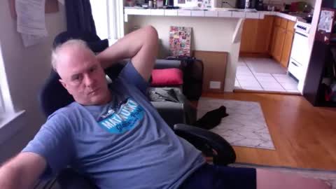 Snapshot of dickflasher5 chatting on 02/20/26, 08:31 Richard Fleischer online show from 02/20/26, 08:31