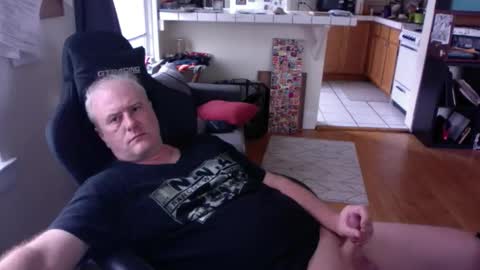 Snapshot of dickflasher5 chatting on 03/26/26, 05:18 Richard Fleischer online show from 03/26/26, 05:18