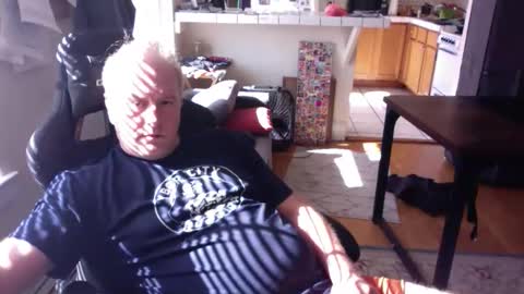 Snapshot of dickflasher5 chatting on 04/05/26, 03:42 Richard Fleischer online show from 04/05/26, 03:42