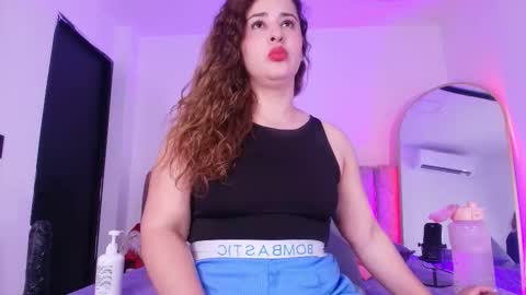 Snapshot of didiane_ chatting on 12/04/25, 07:22 Diane online show from 12/04/25, 07:22