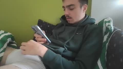 Snapshot of didiery668974 chatting on 10/27/25, 01:37 didiery668974 online show from 10/27/25, 01:37