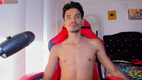 Diego lat online show from 12/12/24, 07:04