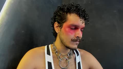 Snapshot of diemond_latinx98 chatting on 12/18/25, 06:36 diemond_latinx98 online show from 12/18/25, 06:36