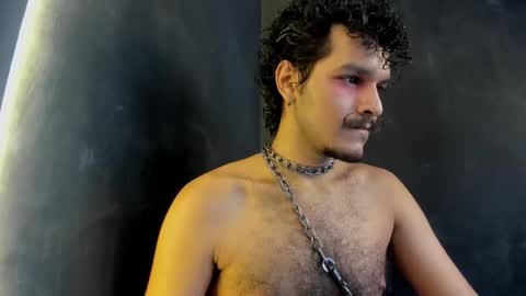 Snapshot of diemond_latinx98 chatting on 12/22/25, 05:54 diemond_latinx98 online show from 12/22/25, 05:54