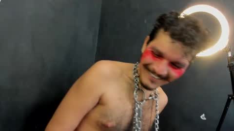 Snapshot of diemond_latinx98 chatting on 01/07/26, 06:21 diemond_latinx98 online show from 01/07/26, 06:21