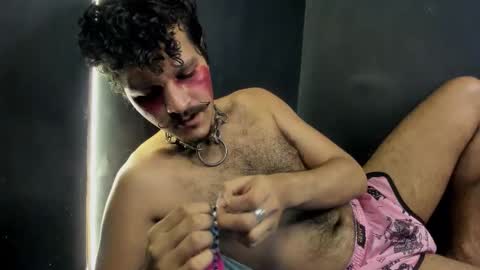 Snapshot of diemond_latinx98 chatting on 01/08/26, 06:26 diemond_latinx98 online show from 01/08/26, 06:26