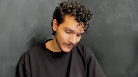 Snapshot of diemond_latinx98 chatting on 01/15/26, 06:22 diemond_latinx98 online show from 01/15/26, 06:22