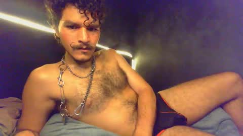 Snapshot of diemond_latinx98 chatting on 02/17/26, 11:07 diemond_latinx98 online show from 02/17/26, 11:07