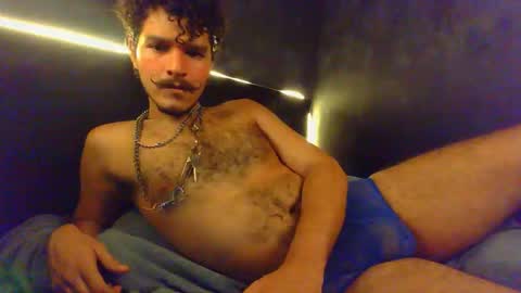 Snapshot of diemond_latinx98 chatting on 02/18/26, 05:36 diemond_latinx98 online show from 02/18/26, 05:36